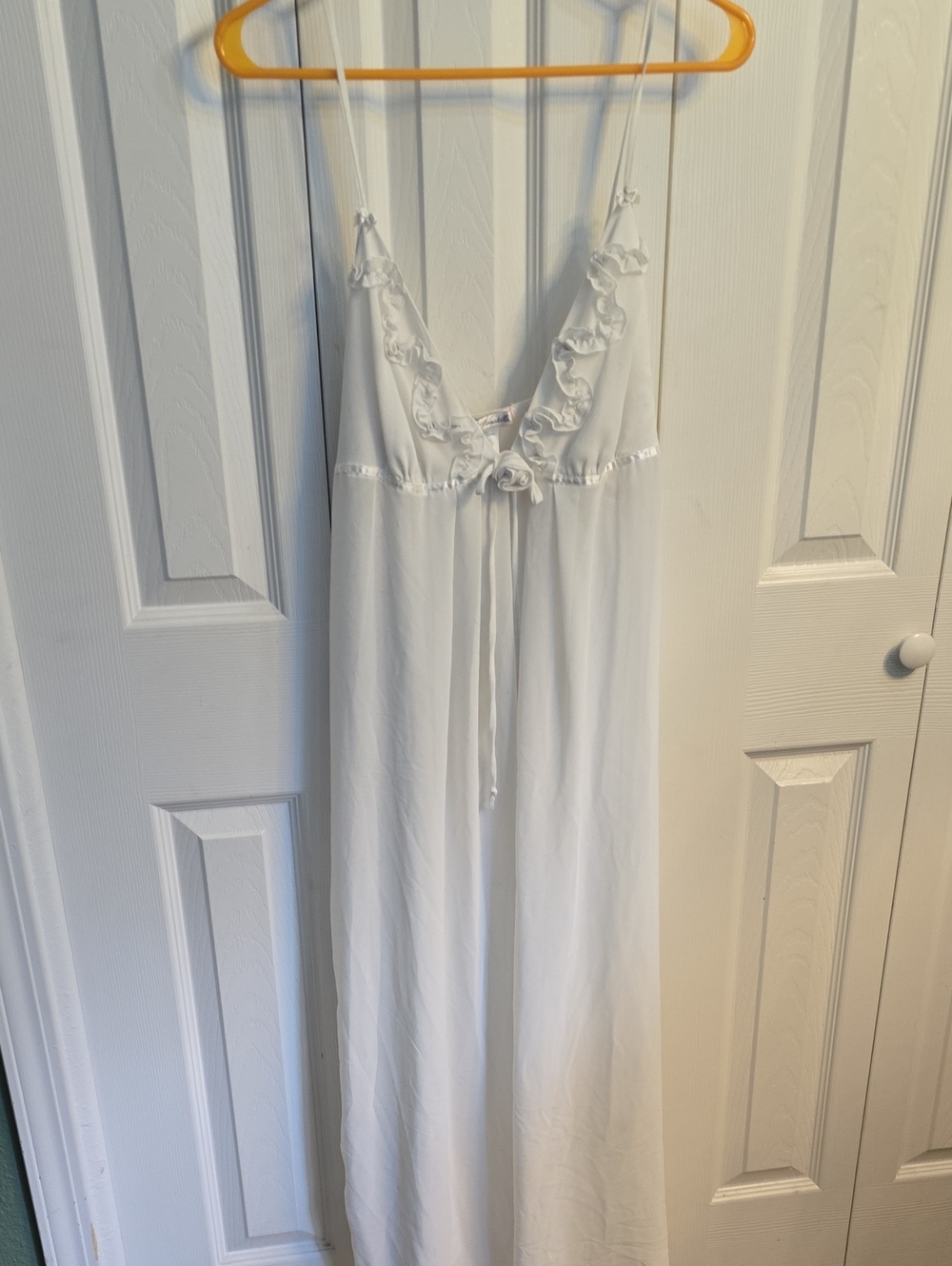 Linea Donatella White Ruffle-Trim Nightgown